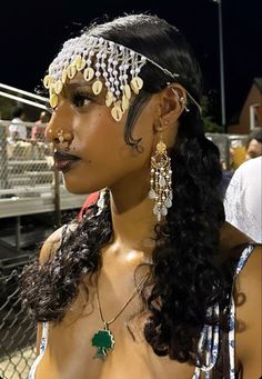 Oromo People, Ethiopian Clothing, Hairstyles For Thick Hair, Ethiopian Jewelry, Ethiopian Traditional Dress, Ethiopian Women, Woman Hair, Short Hairstyles For Thick Hair, Black Femininity