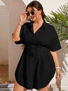 Vestido camisero con fruncido con botón delantero de manga murciélago Shirtdress Outfit, Dress For Chubby Ladies, Batwing Sleeve Shirt, Outfits Gorditas, Plus Size Baddie Outfits, Beachy Outfits, Black Attire