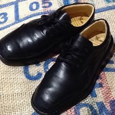 Nwot Doctor Shoes. Very Comfy For Loooong Shifts! Mens Doctor, Doctor Shoes, Shoes Color, Shoes Black, Black Shoes, Derby, Men's Shoes, Oxford, Man Shop