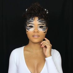 Jungle Animal Makeup, Zebra Face Makeup, Zebra Print Makeup, Animal Makeup Easy, Zoo Animal Costumes Women, Halloween Animal Makeup