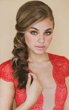 Side swept hair Wedding Hairstyles To The Side, Side Swept Hair, Pageant Hair, Side Swept Hairstyles, Quinceanera Hairstyles, Side Hairstyles, Side Swept, Formal Hairstyles, Wedding Hair And Makeup