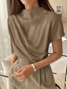 Brown Casual Collar Short Sleeve Knitted Fabric Plain  Embellished Medium Stretch  Women Clothing Plain Tee Shirts, Professional Outfits, Business Casual Outfits, Work Attire, Batwing Sleeve, Outfits Casuales, Work Casual, Look Fashion