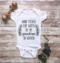 Farmer Baby, Parents Gifts, Baby Crafts Diy, Kids Shirts Design, Boy Styles, Sweet Dreams Baby, Newborn Photo Outfits, Gifts For Expecting Parents