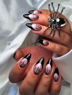 creepy halloween nails art. halloween nails trends 2024 Creepy Halloween Nails, Nails Witchy, Fingernail Designs, Nails Trends, Halloween Nail Designs, Halloween Nail, Art Halloween