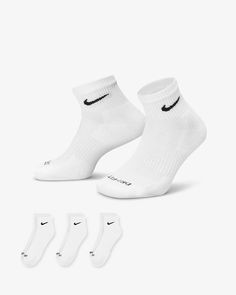 Nike Everyday Plus Cushioned Training Ankle Socks (3 Pairs). Nike.com White Nike Ankle Socks, Nike Quarter Socks, Womens Nike Socks, Low Nike Socks, Nike Socks Short, Nike Pro Socks, Ankle Nike Socks, Short Nike Socks, Collages Outfit