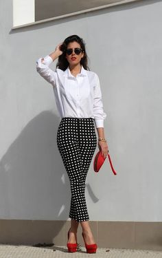 ¿Cómo Combinar Zapatos Rojos? — [ 19 Looks ] Job Interview Outfit, Rok Outfit, Smart Casual Women, Mode Casual, Interview Outfit