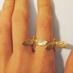 Two Birds One Stone, Fashion Quiz, Bird Rings, Jewelry Brooch, Two Birds, Fashion Victim, Fashion Costume, 가을 패션, Jewelry Inspo