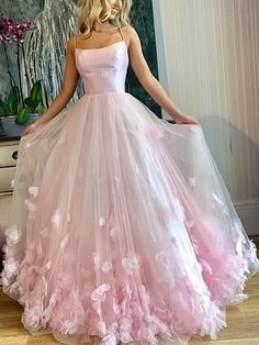 Ball Gown/Princess Sweep Train Scoop Neck Tulle Flower(s) Prom Dresses School Event Dress, Dress School, Poofy Dress, Dress Applique, Stunning Prom Dresses, Floor Length Prom Dresses, Evening Party Gowns