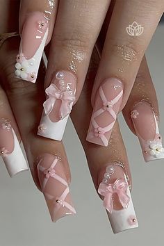 Keep it stylish with our 2024 short summer nails. These trendy designs are perfect for a chic and breezy summer look. Short Summer Nails, Nails 2024, Trendy Shorts