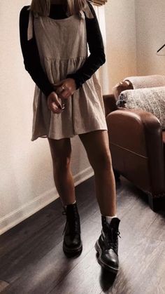 Black Doc Martens Outfit, Romper Fall Outfit, Romper Outfit Fall, Fall Outfit School, Black Romper Outfit, Casual School Outfit, Outfit Overall, Rompers For Teens, Doc Martens Style