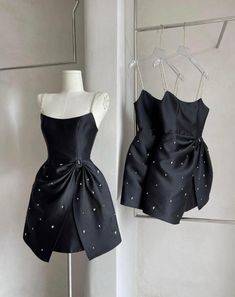 Black Prom Dress Short, Birthday Shots, Mini Homecoming Dresses, Satin Homecoming Dress, Spaghetti Strap Prom Dress, Short Party Dress, Looks Party, Dress Homecoming, Short Prom Dress