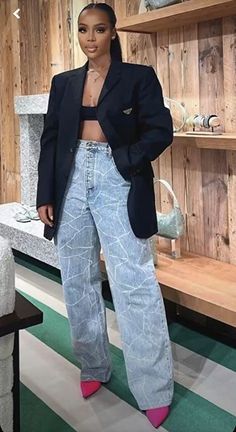 Denim Jumpsuit Outfit Black Women, Stonewash Jeans, Meagan Good, Classy Casual Outfits, Dinner Outfits, Looks Chic, Blazer Outfits, New Classic