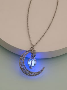 Prata Elegante Collar  Volume  Colares Pingentes Embellished   Jóias Moonglow Necklace, Glow Jewelry, Bff Jewelry, Moon Phases Necklace, Magical Jewelry, Moon Pendant Necklace, Crescent Moon Necklace, Moonstone Necklace