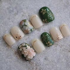 Transform your look with our Gold Teal Floral Nail Set! This enchanting collection features soft pink nails beautifully adorned with intricate floral designs and gold accents. Each press-on nail is crafted with care, showcasing delicate flowers and shimmering details that add a touch of elegance to any outfit. Ideal for special occasions or a stylish everyday look, these nails are easy to apply and provide a comfortable fit. Whether attending a wedding, going out with friends, or simply wanting Paint Styles, Soft Pink Nails, 2023 Nails, Art Deco Nails, Beauty Nails Design, Spring Nail Art, Gift For Mum, Hand Paint, Cute Nail Designs