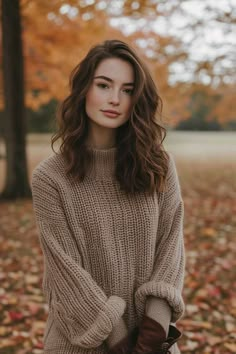 Dress Pins, 2024 Hair Trends, Rambut Brunette, Winter Mode, Cut My Hair, American Beauty, Feminine Dress, Brunette Hair, How To Make Hair