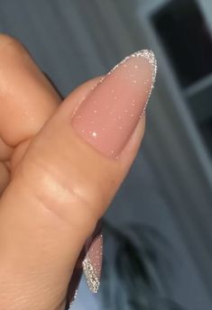 Clear Acrylic Nails Oval, Nails Acrylic Shimmer, Prom Nail Art Designs, Glittery Red Nails Almond, Nail Trends Winter 2022 2023, New Years Eve Nails Stiletto, Pixie Glitter Nails, Dainty Nail Designs Almond, Old Hollywood Glam Nails