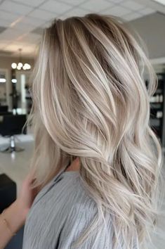 45 Blonde Hair Color Ideas That Will Make You Look Like a Total Bombshell - Flo's Blog Dirty Blonde Hair, Icy Blonde