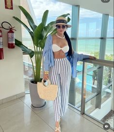 Winter Vacation Outfits, Cancun Outfits, Holiday Outfits Summer, Pool Party Outfits, Outfits For Mexico, African Inspired Clothing, Outfit Primavera, Outfit Mujer, Looks Party