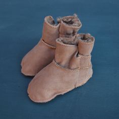 Lambskin Baby Boots - Naturally Tanned Leather (0-2y) Baby Shoe Size Chart, Mimosa Tree, Baby Shoe Sizes, Wool Wash, Baby Boots, Shoe Size Chart, Mimosa, Baby Care