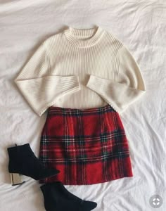 Christmas Outfit Inspiration, Style List, Christmas Fits, Cute Christmas Outfits, Dior Haute Couture, Christmas Fashion