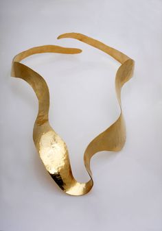 Sculptural Meander Necklace by Jacques Jarrige ©2014 Bail Organa, Contemporary Jewelry Art, Sculptural Necklace, Brass Jewellery Handmade, Sculptural Fashion, Sculptural Jewelry, Contemporary Jewelry Design, Contemporary Necklace, Modern Necklace