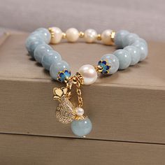 Beaded Gemstone Bracelets, Crystal Bracelet Ideas, Pearl Bracelet Ideas, Elegant Pearl Jewelry, Real Pearl Bracelet, قلادات متدلية, Bracelet Styles, Cultured Pearl Bracelet, Freshwater Pearl Jewelry