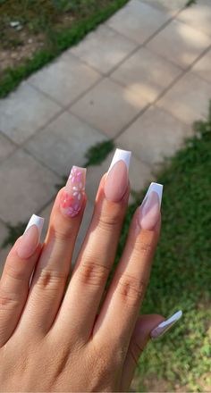 Simple Nails Ideas Coffin, Clear Gel With Design, Simple Birthday Nails Medium Length, Simple Spring Nails Coffin, Medium Length Nails Spring, Medium Square Spring Nails, Spring Acrylic Nail Designs Coffin, Spring Nails Acrylic Coffin Medium, Spring Nails 2024 Acrylic