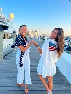 Forth Of July Outfit Ideas Preppy, Newport Outfit Summer, Old Money Fourth Of July Outfit, Seaside Florida Outfits, Cape Cod Outfit Summer, Nantucket Outfit Summer, Cape Cod Outfit, Sunset Fits, Hamptons Outfit Summer