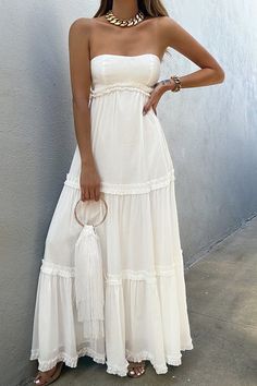 White Maxi Dresses Summer, Boho Grad Dress, White Flowy Dress Long, Vacation Outfit Sets, Beach Dresses Long, Sun Dresses Maxi, Prom Dresses Beachy, White Ruffle Maxi Dress, Beach Long Dresses