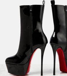 Louboutin Boots, Louboutin Online, Pink Nike Shoes, Christian Louboutin Boots, Luxury Designer Shoes, Hot Heels, Pink Nike, Fame Dr, Pink Nikes