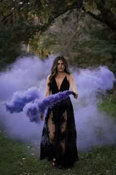 Spooky Senior Pictures, Goth Birthday Photoshoot, Kylie Photoshoot, 30s Photoshoot, 40th Photoshoot, Spooky Photography, Moody Photoshoot, Rip 20s, Spooky Shoot