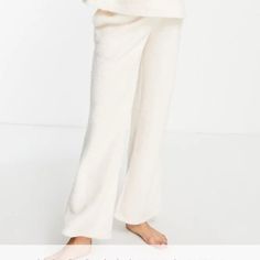 Brand New, Never Worn Wide Leg Cozy White Sleep Pants, Cozy White Bottoms For Relaxation, Cozy White Sleep Bottoms, White Soft Textured Bottoms For Lounging, Cozy Sleep Bottoms With Soft Texture, Winter White Loungewear Pants, Cozy Soft Sleep Bottoms, Comfortable White Bottoms With Soft Texture, Comfy White Loungewear Bottoms