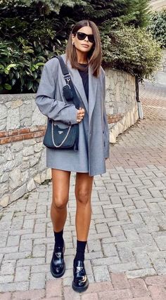 Prada Loafer Summer Outfit, November Outfits Casual, How To Wear Prada Loafers, Chunky Prada Loafers Outfit, Prada Chocolate Loafers Outfit, Old Money Sneakers Outfit, Mocassin Prada, Spring Loafers Outfit, Chunky Oxfords Outfit