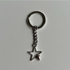 Y2k 2000s Star Pendant Keyring For Keychain Unique Silver Double-Star Design Brand New Cute Keychains, Cool Keychains, Snap Bag, Monogram Keychain, Wrist Lanyard, Silver Keychain, Lanyard Keychain, Y2k 2000s, Card Case Wallet