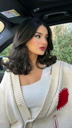 90s Hairstyles Women Long, Modern Midi Haircut, Shoulder Length Soft Curls, Grad Pic Hairstyles Short Hair, Long Bob Outfit, 90s Inspired Hairstyles For Short Hair, Celebrity Medium Length Hair, Black Hair Mid Length Layers, Medium Length Haircuts Wavy Hair