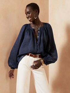 Ramie Balloon-Sleeve Blouse | Banana Republic Balloon Sleeve Blouse Pattern, Oversize Blouse Outfit, Big Sleeves Blouse, Cabo Outfits, Raglan Sleeve Blouse, Raglan Blouse, Ramie Fabric, Internship Outfit, London Fashion Week Street Style