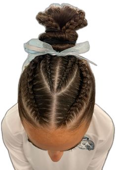 Netbal Hairstyles, Cool Braided Hairstyles For Sports, Track Braids, Soccer Braids, Braided Hairstyles Sports, Track And Field Hairstyles, Game Day Braids, Track Meet Hairstyles, Braided Sporty Hairstyles