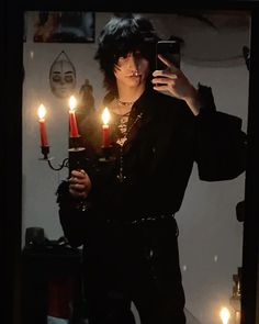 Vampire Outfit Masculine, Vampire Goth Mens Fashion, Vkei Goth Outfit, French Fashion Male, Masculine Vampire Makeup, Gothic Guy Outfits, Gothic Men’s Makeup, Masculine Vampire Outfit, Vampire Outfit Aesthetic Male