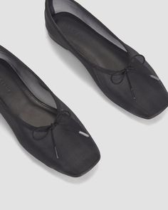 The Day Ballet Flat Black Mesh – Everlane Mesh Ballet Flats, 2024 Shoes, Mesh Flats, Black Leather Ballet Flats, The Ballet, Fashion Sites, Black Ballet Flats, Mesh Shoes, Recycled Leather