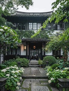 Asian Home Exterior, Japanese Mansion Floor Plan, Bim Design, Chinese Architecture Traditional, Zen Aesthetic, Chinese Courtyard, Asian House, Chinese House, Ancient Chinese Architecture