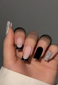 Black And White Nails, Black Nails With Glitter, Fancy Nails Designs, Casual Nails, Acrylic Nails Coffin Short, Short Acrylic Nails Designs, Fire Nails, Fancy Nails