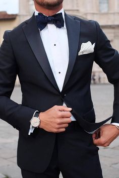 Wedding Suits Men Black, Men Suits Black, Wedding Suit Styles, Best Wedding Suits, Best Suits For Men, Wedding Suits Groomsmen, Suit Combinations, Black Suit Men, Black And White Tuxedo