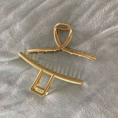 Two Brand New Golden Hair Clips! Very Secure Claw Clips Hold Your Hair In Place And Look Good! Never Worn In Perfect Condition, Bought A 4 Pack For $40 And Only Need 2 Of Them. Hair Clips Gold, Golden Hair, Claw Clips, Claw Clip, Christmas List, A 4, Hair Clips, Hair Accessories, Women Accessories