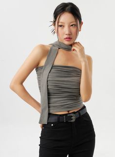 Top With Scarf, We Are Festival, Style Feminine, Feminine Fashion, Bootcut Pants, Strap Top, Wardrobe Style, Strap Tops, Body Size