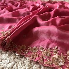 🍊🌸D@D🌸🍊 Dusty Pink Sea Green Cream Gold *# Ready To Go#* Rich n Luxurious Premium Pure Banarasi Tissue Silk drapes of luxury embellished with intricate sequins cut daana handwork & running handwork bp @ ₹9300 shipping Sea Green