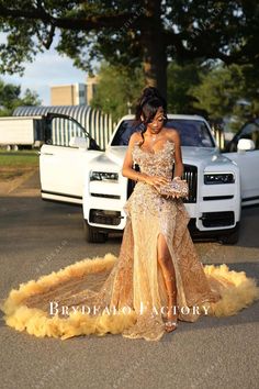 marigold feathers prom dress Brooklyn Frost Prom, Homecoming Dresses For Black Women, Prom Dress Inspiration Gold, Gold Prom Dress Inspiration, Gold Matric Dance Dresses, Long Prom Dress Ideas, Prom Dress Inspo Black Woman, Creme Prom Dress, Senior Prom Dress Ideas