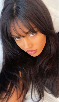 Wolfcut Long, Long Wolfcut Haircut With Bangs, Haircut Wavy, Bangs Straight, Brown Hair Inspo, Haircut With Bangs, Long Wolfcut Haircut, Hairstyles For Layered Hair