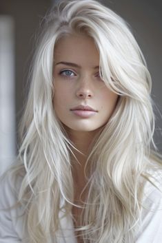 55+ Reasons Why Platinum Blonde Hair Is This Season’s Hottest Trend Winter Blonde Hair, Long Platinum Blonde, Platinum Blonde Balayage, Blonde Hair And Blue Eyes, Platinum Blonde Hair Color, Platinum Hair, Blonde Hair Blue Eyes, White Blonde, Winter Hair Color