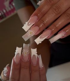 Nails For Bridesmaids Wedding, Neutral Quince Nails, Nails For Morena Skin, Nude Color Nails With Design, Nude Birthday Nails, French Tip Inspo Nails, Elegant Birthday Nails, Libra Nails Acrylic, Complicated Nails