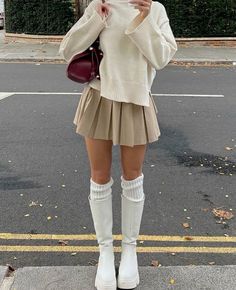 Rok Outfit, Cold Outfits, Neue Outfits, Paris Outfits, White Boots, Looks Chic, 가을 패션, Autumn Outfit, Outfit Inspo Fall